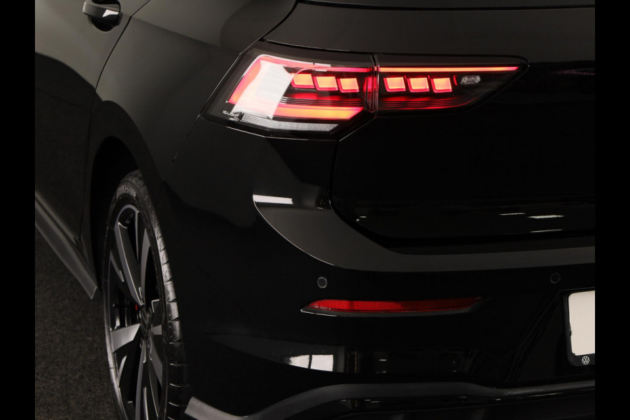 Volkswagen Golf 1.5 eHybrid GTE 272 pk Automaat (DSG) | Verlengde garantie | Navigatie | Trekhaak (wegklapbaar) | Parkeersensoren | Achteruitrijcamera | Stoelverwarming | Head-up display |