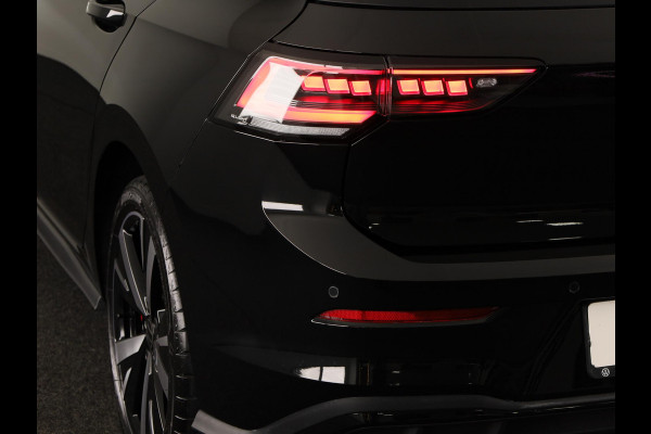 Volkswagen Golf 1.5 eHybrid GTE 272 pk Automaat (DSG) | Verlengde garantie | Navigatie | Trekhaak (wegklapbaar) | Parkeersensoren | Achteruitrijcamera | Stoelverwarming | Head-up display |