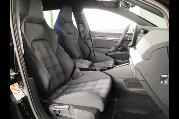 Volkswagen Golf 1.5 eHybrid GTE 272 pk Automaat (DSG) | Verlengde garantie | Navigatie | Trekhaak (wegklapbaar) | Parkeersensoren | Achteruitrijcamera | Stoelverwarming | Head-up display |