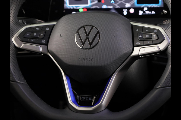 Volkswagen Golf 1.5 eHybrid GTE 272 pk Automaat (DSG) | Verlengde garantie | Navigatie | Trekhaak (wegklapbaar) | Parkeersensoren | Achteruitrijcamera | Stoelverwarming | Head-up display |