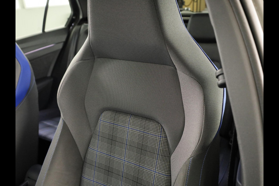 Volkswagen Golf 1.5 eHybrid GTE 272 pk Automaat (DSG) | Verlengde garantie | Navigatie | Trekhaak (wegklapbaar) | Parkeersensoren | Achteruitrijcamera | Stoelverwarming | Head-up display |