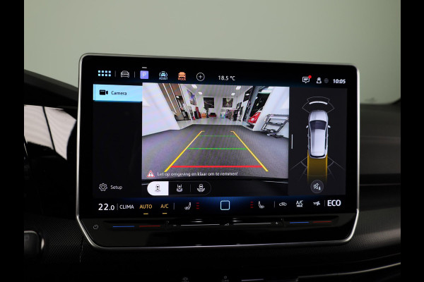 Volkswagen Golf 1.5 eHybrid GTE 272 pk Automaat (DSG) | Verlengde garantie | Navigatie | Trekhaak (wegklapbaar) | Parkeersensoren | Achteruitrijcamera | Stoelverwarming | Head-up display |