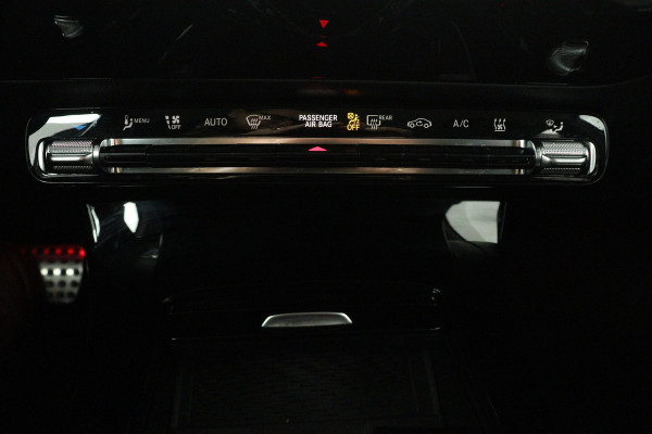 Mercedes-Benz A-Klasse 250 e Premium Plus (STOELVERWARMING, SFEERVERLICHTING, CAMERA, NAVIGATIE, CRUISE CONTROL)