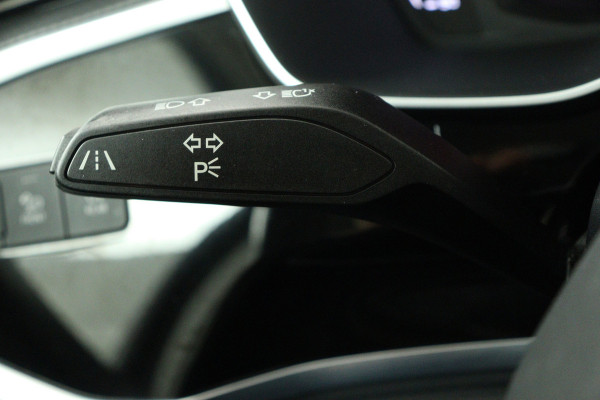 Audi Q3 35 TFSI Advanced Pro Line Plus (CAMERA, STOELVERWARMING, DIGITALE COCKPIT, LANE-ASSIST, CRUISE ADAPTIEF)