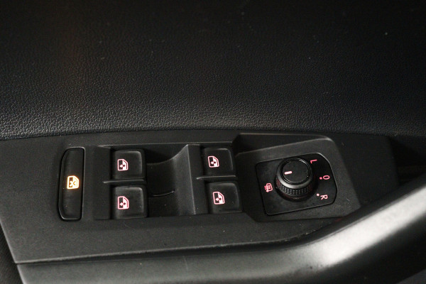 Volkswagen Polo 1.0 TSI Highline (CRUISE CONTROL ADAPTIEF, NAVIGATIE, CARPLAY)