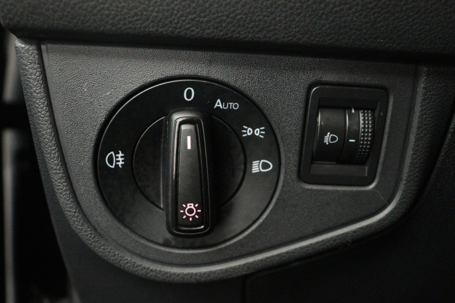 Volkswagen Polo 1.0 TSI Highline (CRUISE CONTROL ADAPTIEF, NAVIGATIE, CARPLAY)