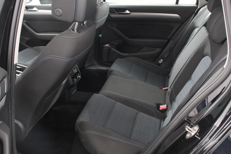 Volkswagen Passat Variant 1.4 TSI PHEV GTE | Adaptive Cruise Control | Lane Assist | Keyless Go | Navigatie | Camera | Massage Stoel |