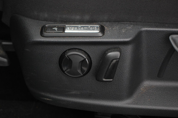 Volkswagen Passat Variant 1.4 TSI PHEV GTE | Adaptive Cruise Control | Lane Assist | Keyless Go | Navigatie | Camera | Massage Stoel |