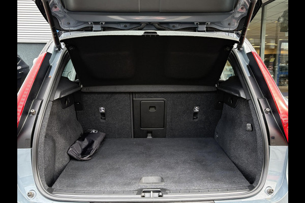 Volvo XC40 1.5 T5 Recharge R-Design PHEV 262pk | Parking pack | Navi | Camera |