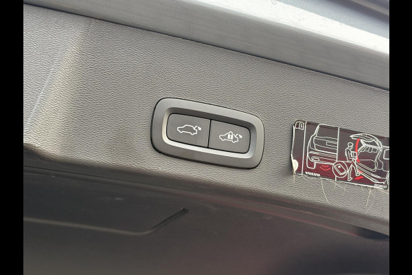 Volvo XC40 1.5 T5 Recharge R-Design PHEV 262pk | Parking pack | Navi | Camera |