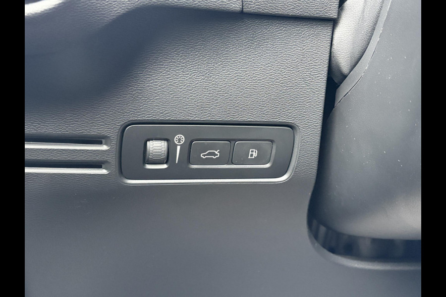 Volvo XC40 1.5 T5 Recharge R-Design PHEV 262pk | Parking pack | Navi | Camera |