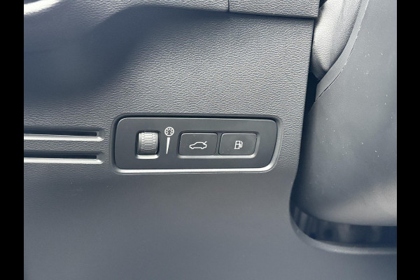 Volvo XC40 1.5 T5 Recharge R-Design PHEV 262pk | Parking pack | Navi | Camera |