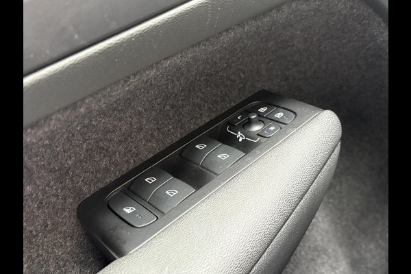 Volvo XC40 1.5 T5 Recharge R-Design PHEV 262pk | Parking pack | Navi | Camera |