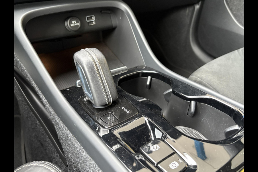 Volvo XC40 1.5 T5 Recharge R-Design PHEV 262pk | Parking pack | Navi | Camera |