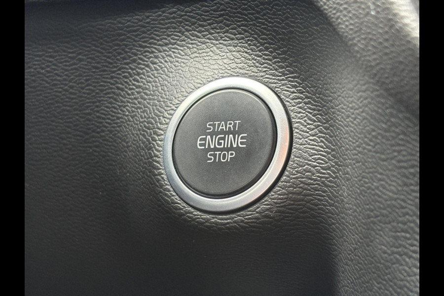 Volvo XC40 1.5 T5 Recharge R-Design PHEV 262pk | Parking pack | Navi | Camera |