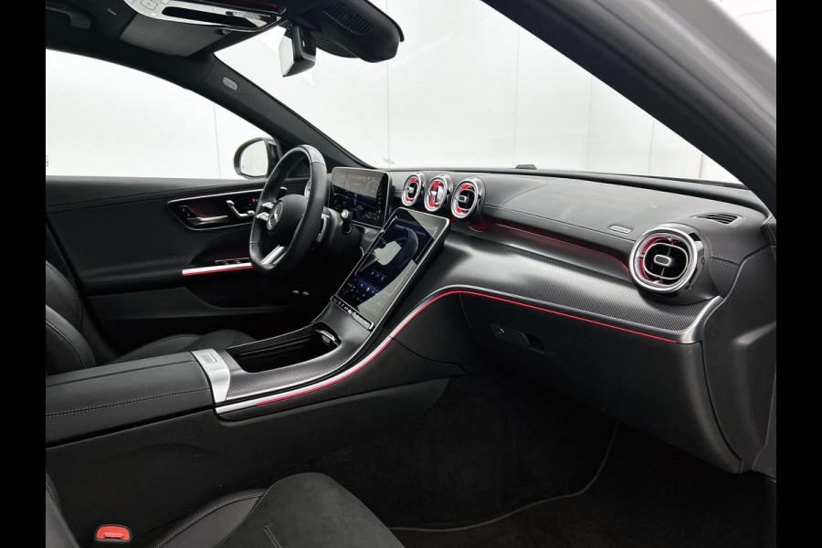 Mercedes-Benz C-Klasse Estate 300 e AMG Plug-In Hybride AMG Line | Night Pakket | Memory Voorstoelen | Easy-Pack Achterklep | Stuur en Stoelverwarming. Inclusief 24 maanden Mercedes-Benz Certified garantie voor Europa.