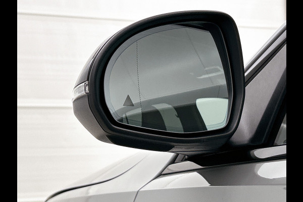 Mercedes-Benz C-Klasse Estate 300 e AMG Plug-In Hybride AMG Line | Night Pakket | Memory Voorstoelen | Easy-Pack Achterklep | Stuur en Stoelverwarming. Inclusief 24 maanden Mercedes-Benz Certified garantie voor Europa.