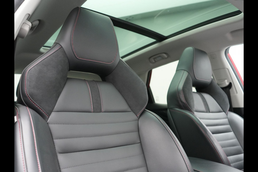 MG EHS 1.5 TGDI Luxury PHEV 258pk Dealer O.H | Trekhaak | Panodak | 360 Camera | Adaptive Cruise | Lederen Sportstoelen Verwarmd | Keyless | Pilot Assist | Blis | Apple Carplay | Virtual | Navigatie | DAB+ | Plug In Hybrid |