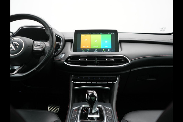 MG EHS 1.5 TGDI Luxury PHEV 258pk Dealer O.H | Trekhaak | Panodak | 360 Camera | Adaptive Cruise | Lederen Sportstoelen Verwarmd | Keyless | Pilot Assist | Blis | Apple Carplay | Virtual | Navigatie | DAB+ | Plug In Hybrid |