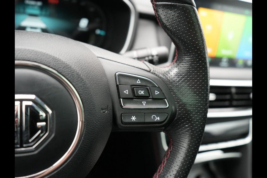 MG EHS 1.5 TGDI Luxury PHEV 258pk Dealer O.H | Trekhaak | Panodak | 360 Camera | Adaptive Cruise | Lederen Sportstoelen Verwarmd | Keyless | Pilot Assist | Blis | Apple Carplay | Virtual | Navigatie | DAB+ | Plug In Hybrid |