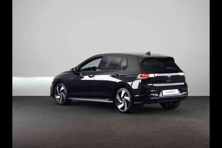 Volkswagen Golf 1.5 eHybrid GTE 272 PK PHEV | Verlengde garantie | 18"LM velgen | Black Style | Sportonderstel | Head up Display | 360 graden camera |