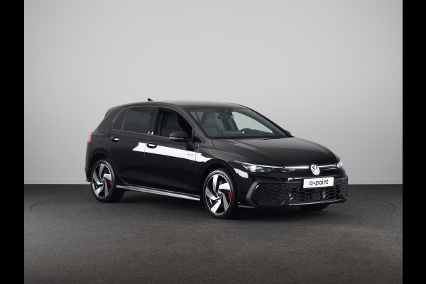 Volkswagen Golf 1.5 eHybrid GTE 272 PK PHEV | Verlengde garantie | 18"LM velgen | Black Style | Sportonderstel | Head up Display | 360 graden camera |