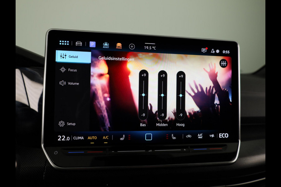 Volkswagen Golf 1.5 eHybrid GTE 272 PK PHEV | Verlengde garantie | 18"LM velgen | Black Style | Sportonderstel | Head up Display | 360 graden camera |