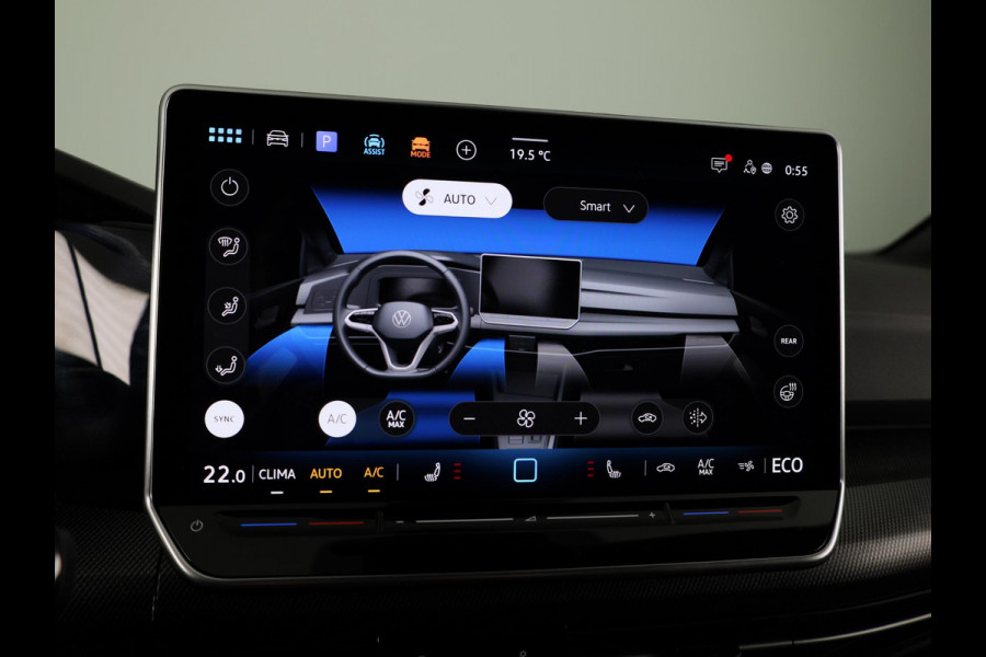 Volkswagen Golf 1.5 eHybrid GTE 272 PK PHEV | Verlengde garantie | 18"LM velgen | Black Style | Sportonderstel | Head up Display | 360 graden camera |