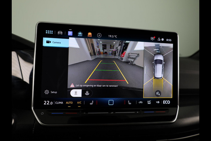 Volkswagen Golf 1.5 eHybrid GTE 272 PK PHEV | Verlengde garantie | 18"LM velgen | Black Style | Sportonderstel | Head up Display | 360 graden camera |