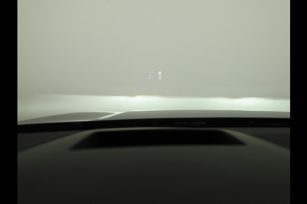 Volkswagen Golf 1.5 eHybrid GTE 272 PK PHEV | Verlengde garantie | 18"LM velgen | Black Style | Sportonderstel | Head up Display | 360 graden camera |