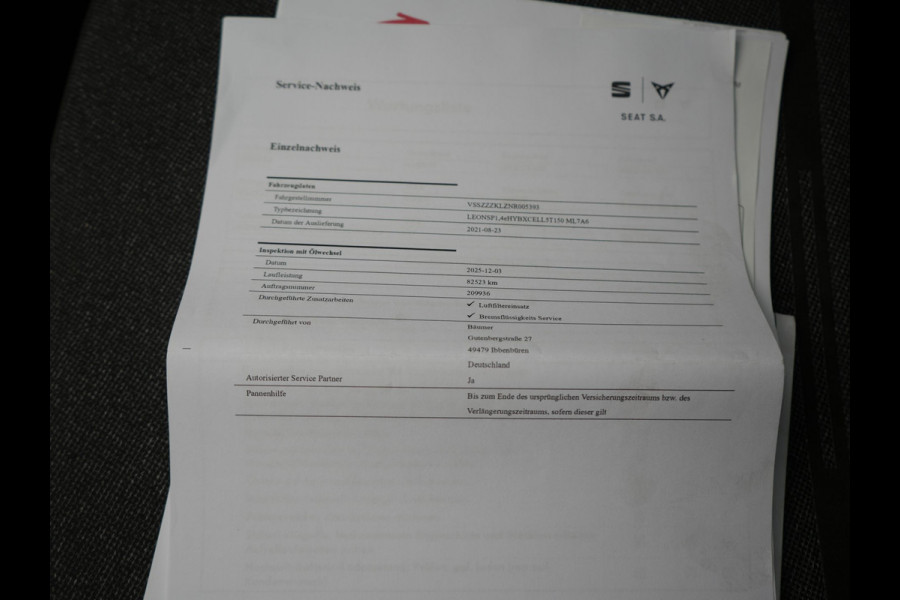 Seat Leon Sportstourer 1.4 TSI eHybrid Xcellence PHEV 204pk Dealer O.H. | Trekhaak Af Fabriek | Camera | Sportstoelen & Stuur Verwarmd | Keyless | Virtual | Navigatie | DAB | Plug In Hybrid |