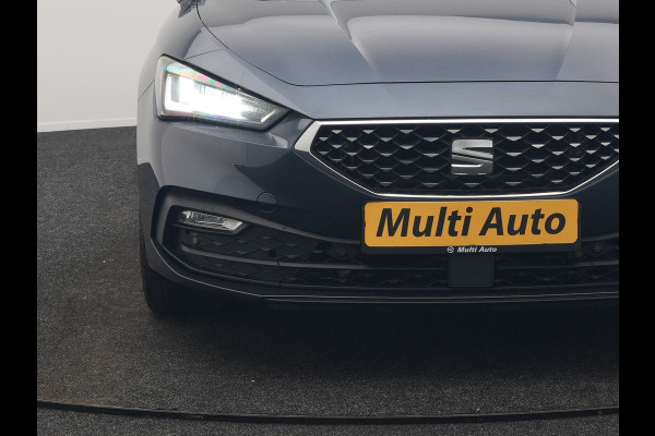 Seat Leon Sportstourer 1.4 TSI eHybrid Xcellence PHEV 204pk Dealer O.H. | Trekhaak Af Fabriek | Camera | Sportstoelen & Stuur Verwarmd | Keyless | Virtual | Navigatie | DAB | Plug In Hybrid |