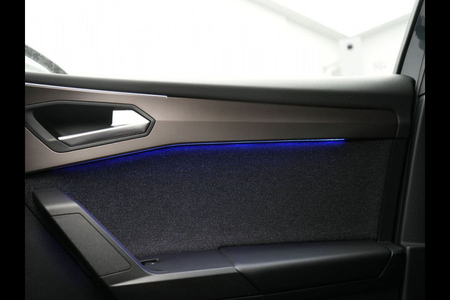 Seat Leon Sportstourer 1.4 TSI eHybrid Xcellence PHEV 204pk Dealer O.H. | Trekhaak Af Fabriek | Camera | Sportstoelen & Stuur Verwarmd | Keyless | Virtual | Navigatie | DAB | Plug In Hybrid |