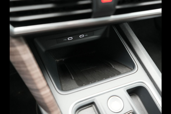 Seat Leon Sportstourer 1.4 TSI eHybrid Xcellence PHEV 204pk Dealer O.H. | Trekhaak Af Fabriek | Camera | Sportstoelen & Stuur Verwarmd | Keyless | Virtual | Navigatie | DAB | Plug In Hybrid |