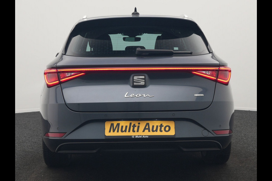 Seat Leon Sportstourer 1.4 TSI eHybrid Xcellence PHEV 204pk Dealer O.H. | Trekhaak Af Fabriek | Camera | Sportstoelen & Stuur Verwarmd | Keyless | Virtual | Navigatie | DAB | Plug In Hybrid |
