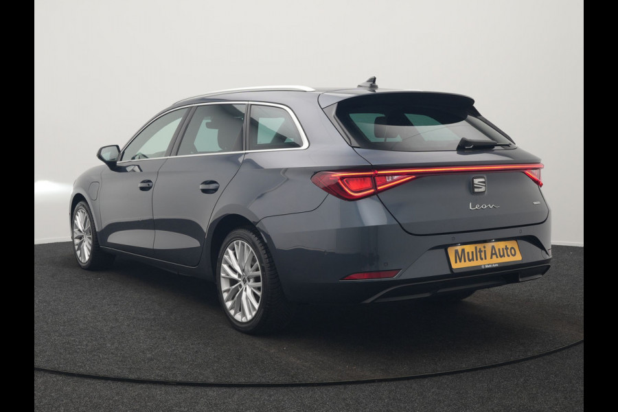 Seat Leon Sportstourer 1.4 TSI eHybrid Xcellence PHEV 204pk Dealer O.H. | Trekhaak Af Fabriek | Camera | Sportstoelen & Stuur Verwarmd | Keyless | Virtual | Navigatie | DAB | Plug In Hybrid |