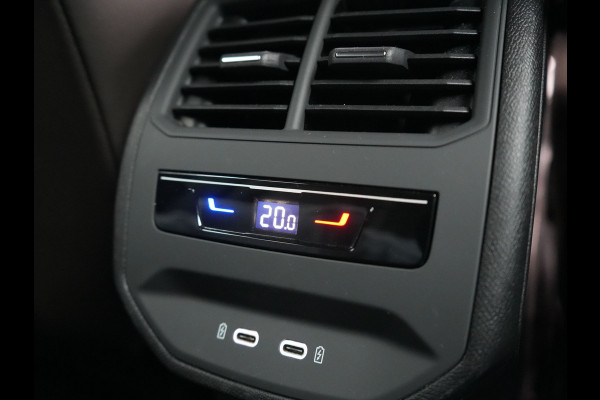 Seat Leon Sportstourer 1.4 TSI eHybrid Xcellence PHEV 204pk Dealer O.H. | Trekhaak Af Fabriek | Camera | Sportstoelen & Stuur Verwarmd | Keyless | Virtual | Navigatie | DAB | Plug In Hybrid |