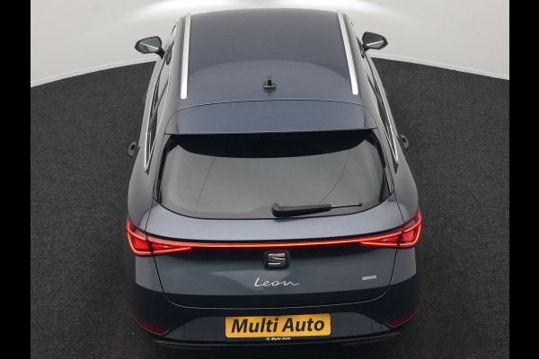 Seat Leon Sportstourer 1.4 TSI eHybrid Xcellence PHEV 204pk Dealer O.H. | Trekhaak Af Fabriek | Camera | Sportstoelen & Stuur Verwarmd | Keyless | Virtual | Navigatie | DAB | Plug In Hybrid |