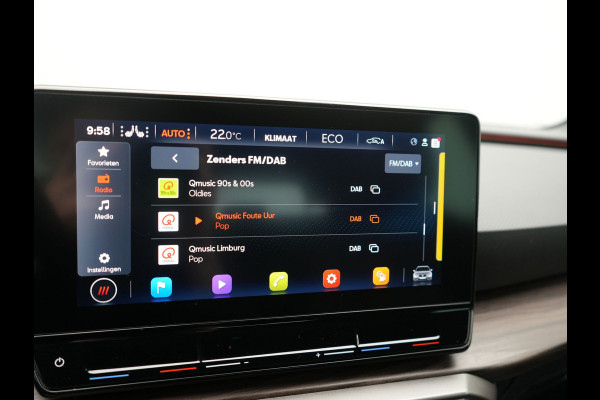 Seat Leon Sportstourer 1.4 TSI eHybrid Xcellence PHEV 204pk Dealer O.H. | Trekhaak Af Fabriek | Camera | Sportstoelen & Stuur Verwarmd | Keyless | Virtual | Navigatie | DAB | Plug In Hybrid |