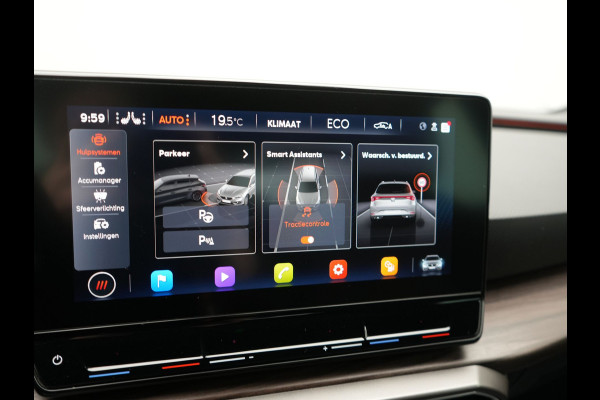 Seat Leon Sportstourer 1.4 TSI eHybrid Xcellence PHEV 204pk Dealer O.H. | Trekhaak Af Fabriek | Camera | Sportstoelen & Stuur Verwarmd | Keyless | Virtual | Navigatie | DAB | Plug In Hybrid |