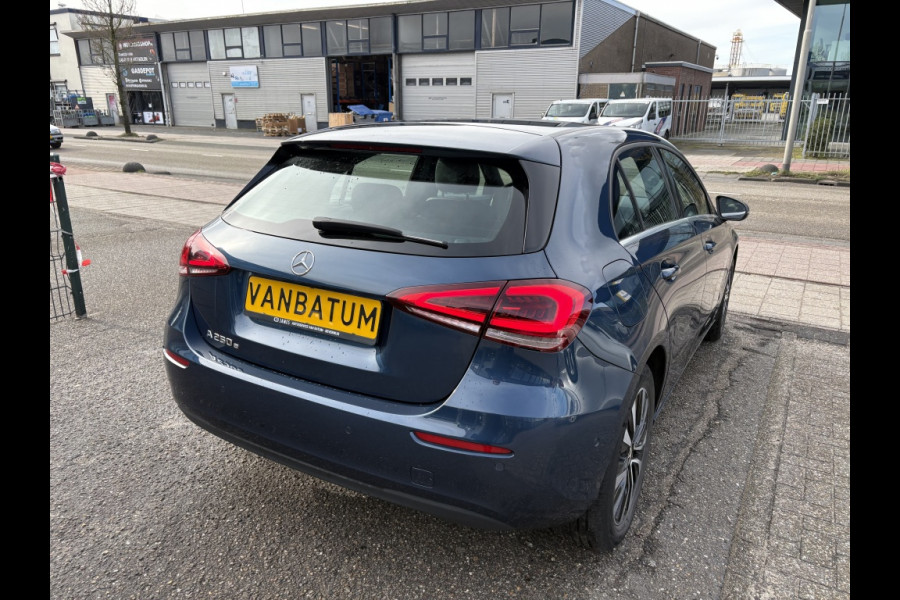 Mercedes-Benz A-Klasse 250 e Premium