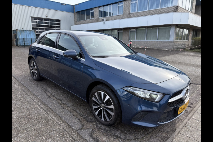Mercedes-Benz A-Klasse 250 e Premium