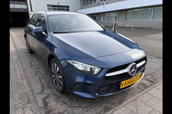 Mercedes-Benz A-Klasse 250 e Premium