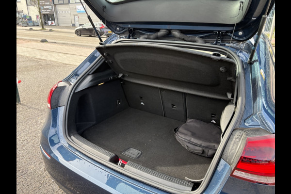 Mercedes-Benz A-Klasse 250 e Premium