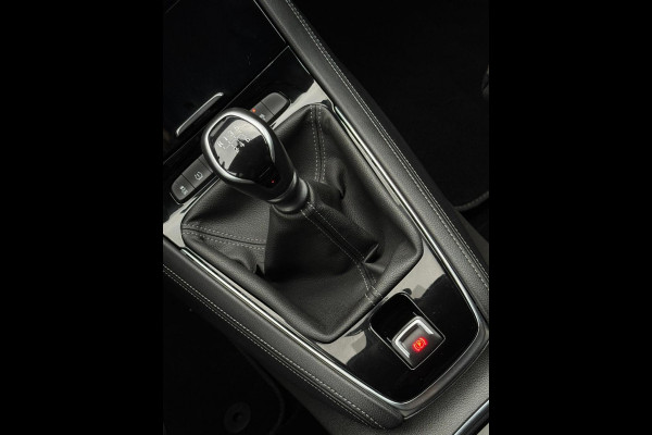 Opel Grandland X 1.2 Turbo Business Executive, achteruitrijcamera,trekhaak, 1/2 lederen sportinterieur, 1 e eigenaar, NL auto