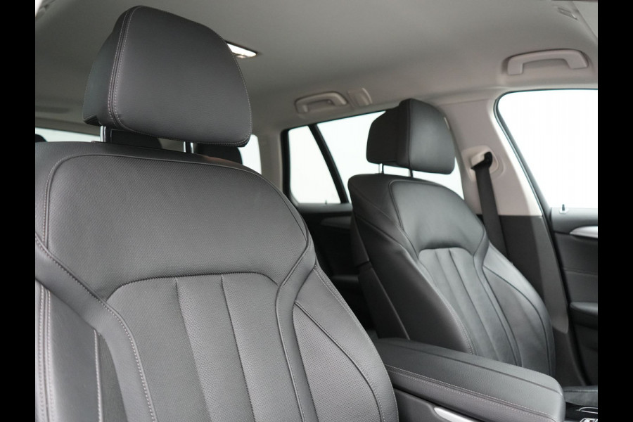 BMW 5 Serie Touring 520e Business Edition Plus PHEV 204pk Dealer O.H. | Head Up | Camera | Lederen Comfortstoelen Memory & Ventilatie | Apple Carplay | Blis | Virtual | Stoelverwarming | Navigatie | DAB | Plug In Hybrid |