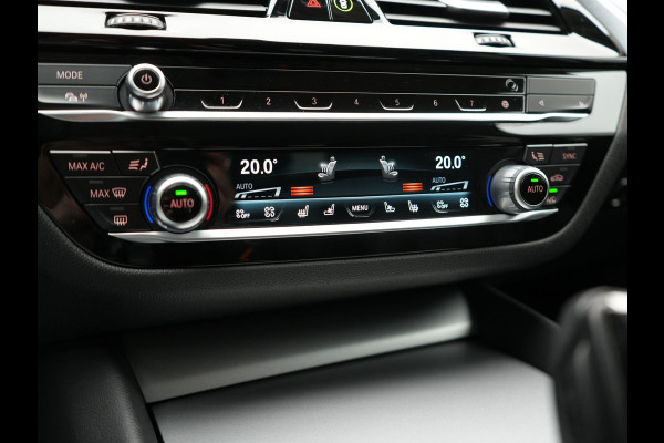 BMW 5 Serie Touring 520e Business Edition Plus PHEV 204pk Dealer O.H. | Head Up | Camera | Lederen Comfortstoelen Memory & Ventilatie | Apple Carplay | Blis | Virtual | Stoelverwarming | Navigatie | DAB | Plug In Hybrid |