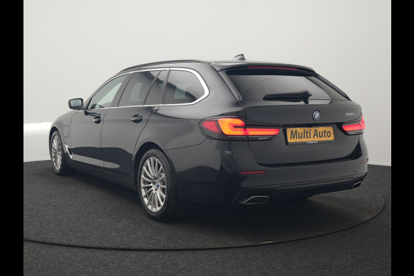 BMW 5 Serie Touring 520e Business Edition Plus PHEV 204pk Dealer O.H. | Head Up | Camera | Lederen Comfortstoelen Memory & Ventilatie | Apple Carplay | Blis | Virtual | Stoelverwarming | Navigatie | DAB | Plug In Hybrid |