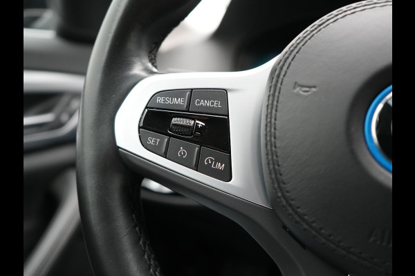 BMW 5 Serie Touring 520e Business Edition Plus PHEV 204pk Dealer O.H. | Head Up | Camera | Lederen Comfortstoelen Memory & Ventilatie | Apple Carplay | Blis | Virtual | Stoelverwarming | Navigatie | DAB | Plug In Hybrid |