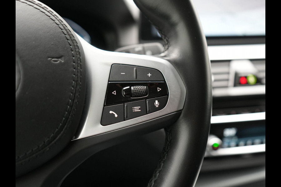 BMW 5 Serie Touring 520e Business Edition Plus PHEV 204pk Dealer O.H. | Head Up | Camera | Lederen Comfortstoelen Memory & Ventilatie | Apple Carplay | Blis | Virtual | Stoelverwarming | Navigatie | DAB | Plug In Hybrid |